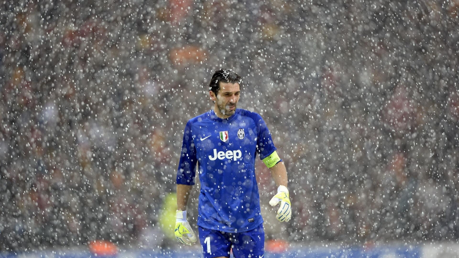 “费尔南多·比亚尔巴的球场统治力,阿根廷美洲狮队的进攻核心”